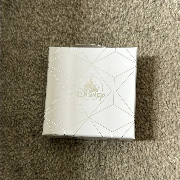 NIB Disney Gold Cubic Zirconia Necklace - Picture 2 of 3